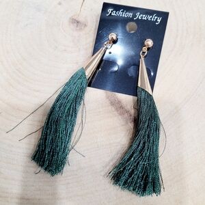 Brand New Boho Style Gold Tone Green Tassel Earrings
